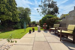 Rear Gardens- click for photo gallery